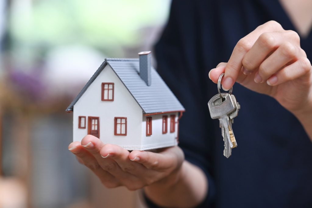Elige entre comprar o rentar una casa